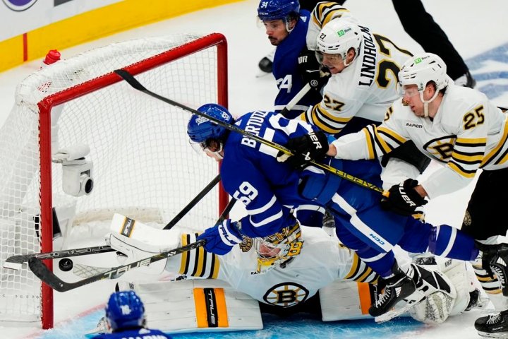 Marchand leads Bruins over Maple Leafs