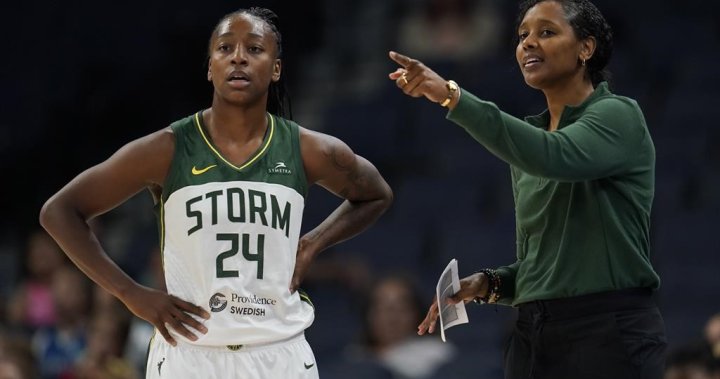 Главният треньор на Seattle Storm казва, че играта на WNBA в Едмънтън „дава на мечтателя нещо осезаемо“