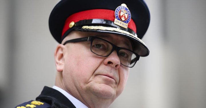 Началникът на полицията в Торонто се извинява за своя избор