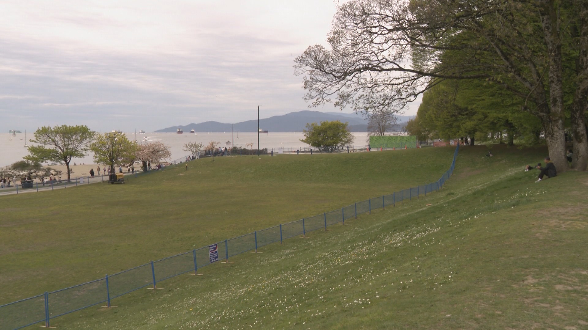 Очаква се хиляди хора да се появят на Sunset Beach