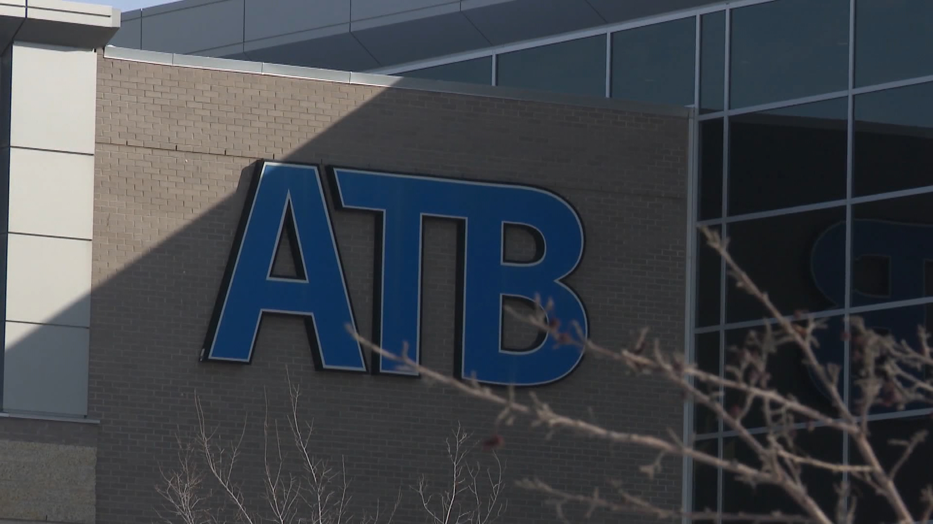 Потребителите трябва да очакват известно облекчение от нарастващите лихвени проценти