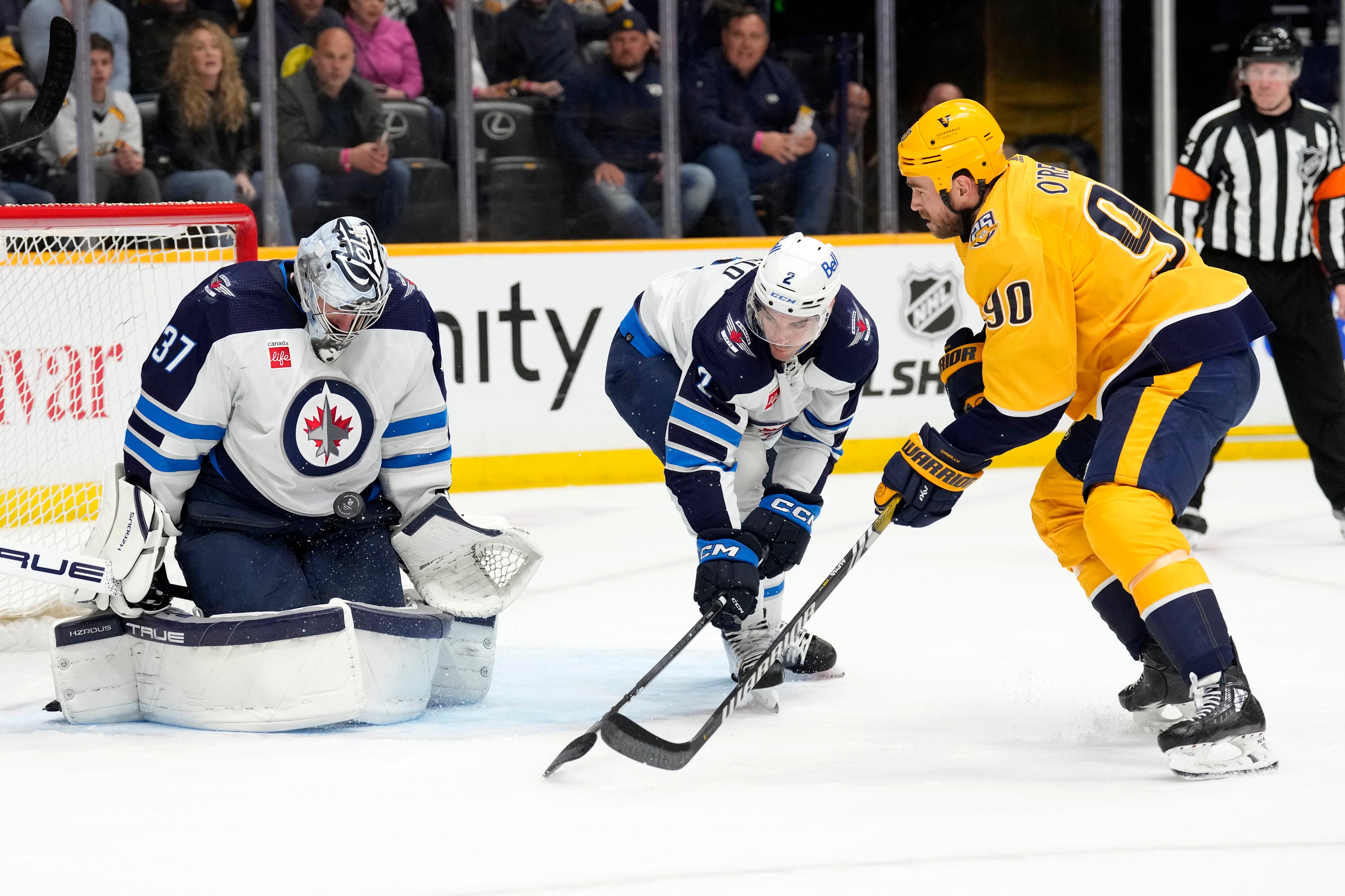 Hellebuyck, Jets steal 4-3 OT victory over Nashville for fourth straight win - Winnipeg - Vimarsana News