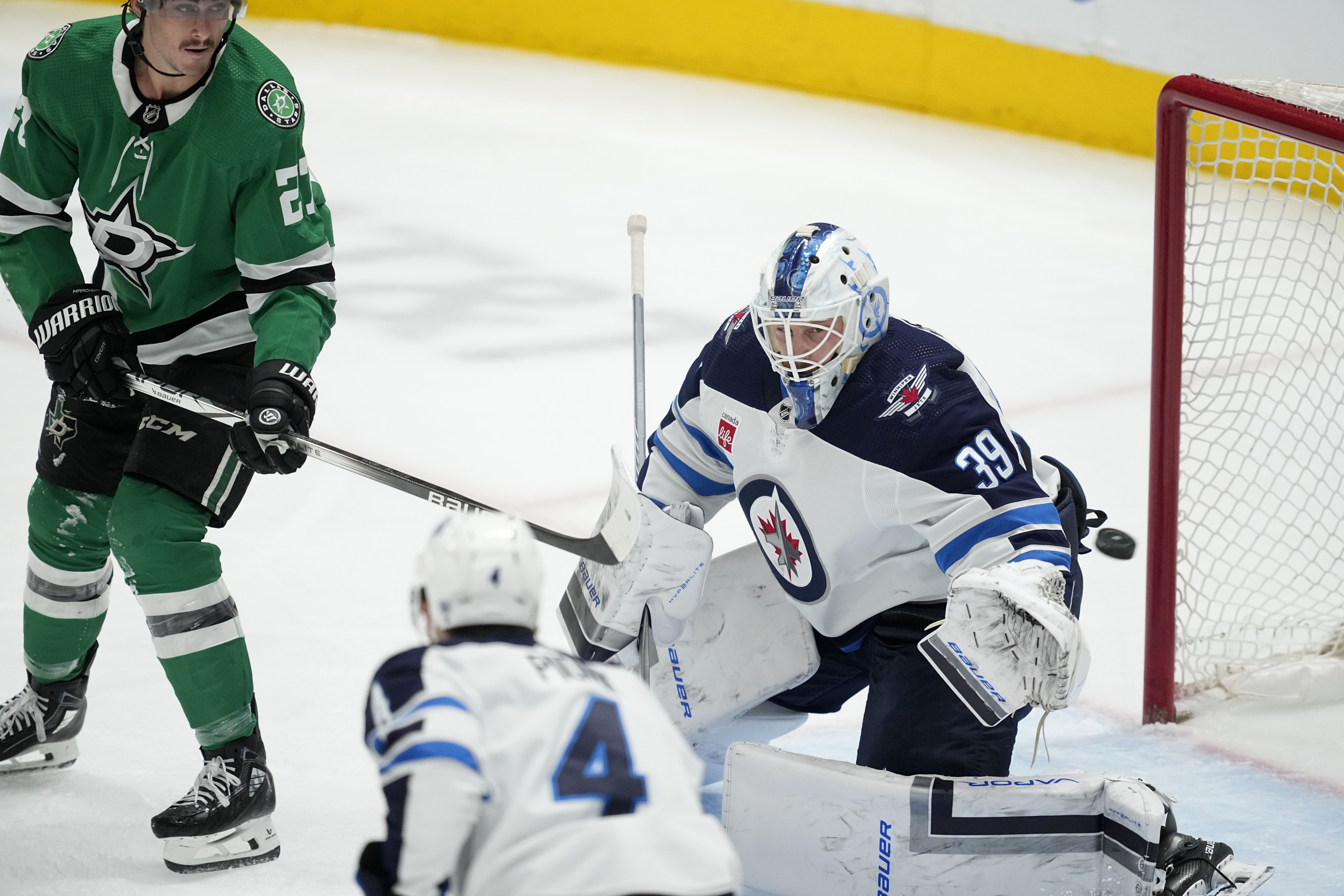 Лоран Бросоа направи 24 спасявания за шатаут и Уинипег Джетс