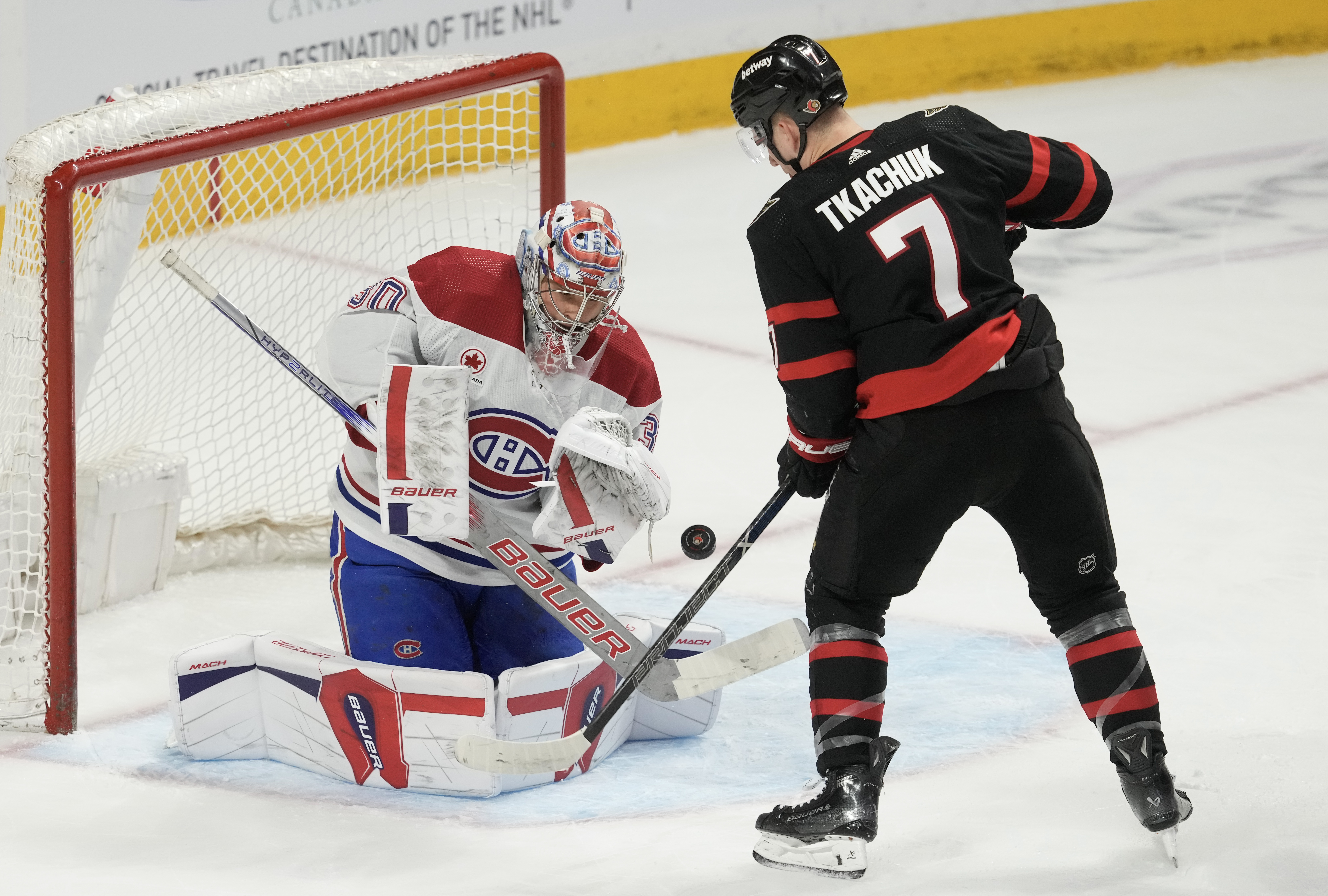 Монреал Канадиънс и Отава Сенаторс изиграха ожесточен мач в Каната