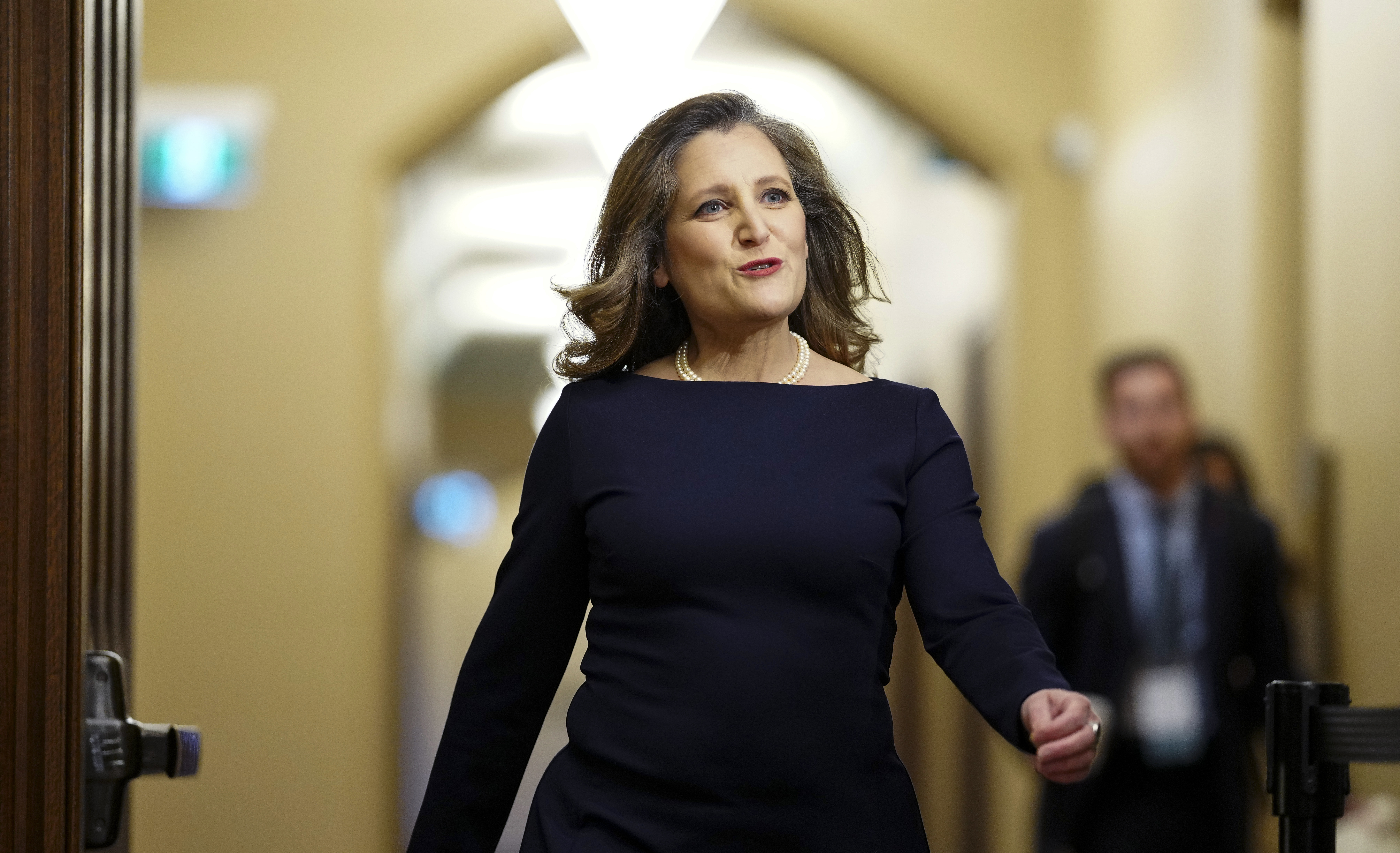 Федералното правителство планира спешно да върне парите събрани чрез таксата