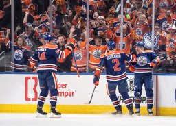 Continue reading: Edmonton Oilers rock Kings 7-4 for Game 1 win