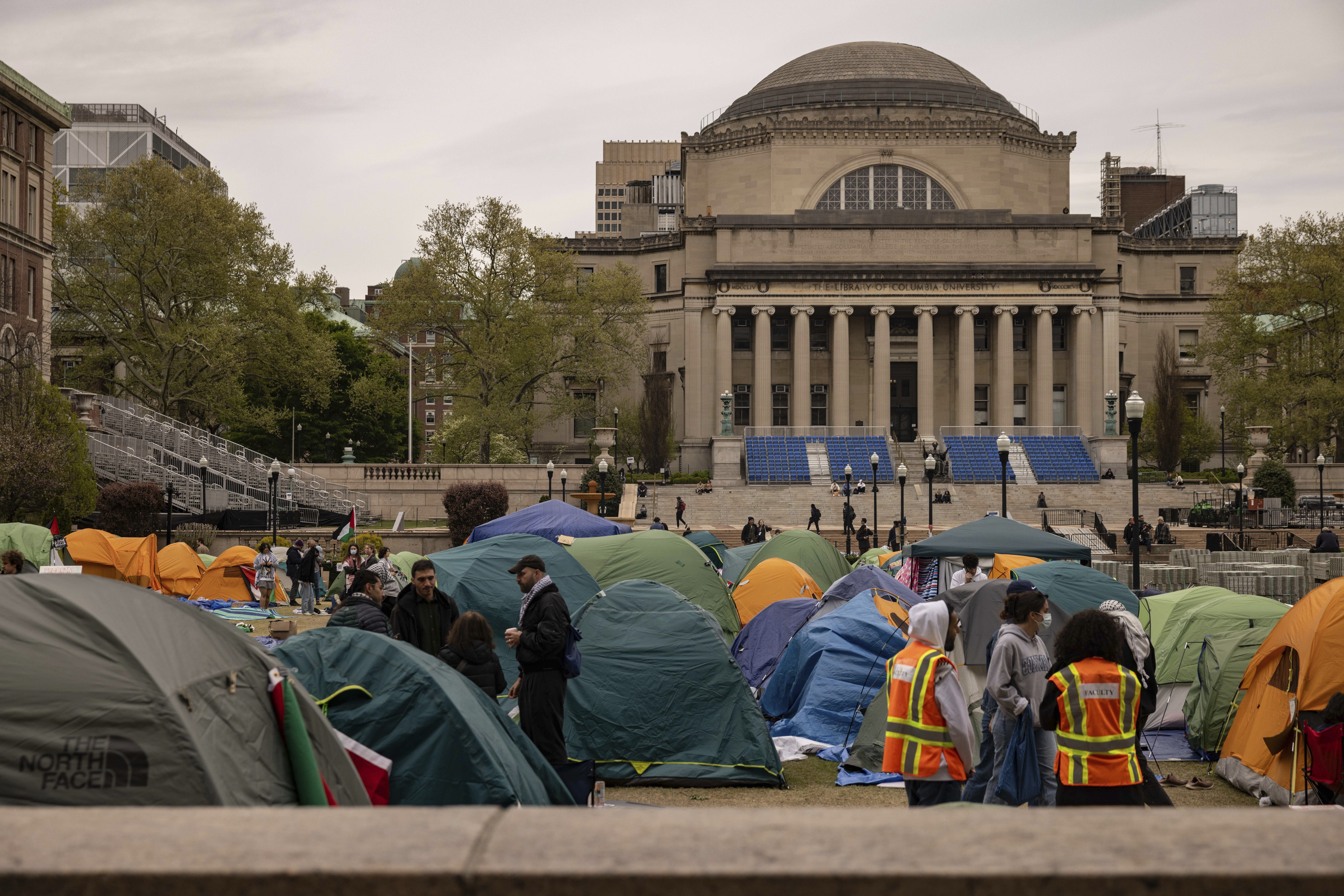 U.S. schools shut down student anti-war encampments after antisemitic
activity reports