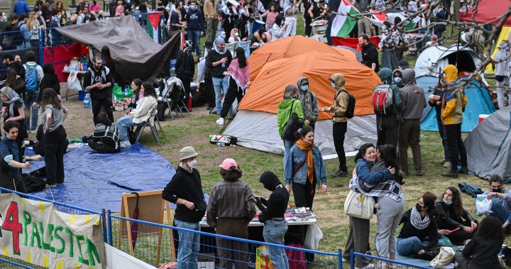 Протестиращите в лагера Макгил настояват за отделяне на университета от Израел