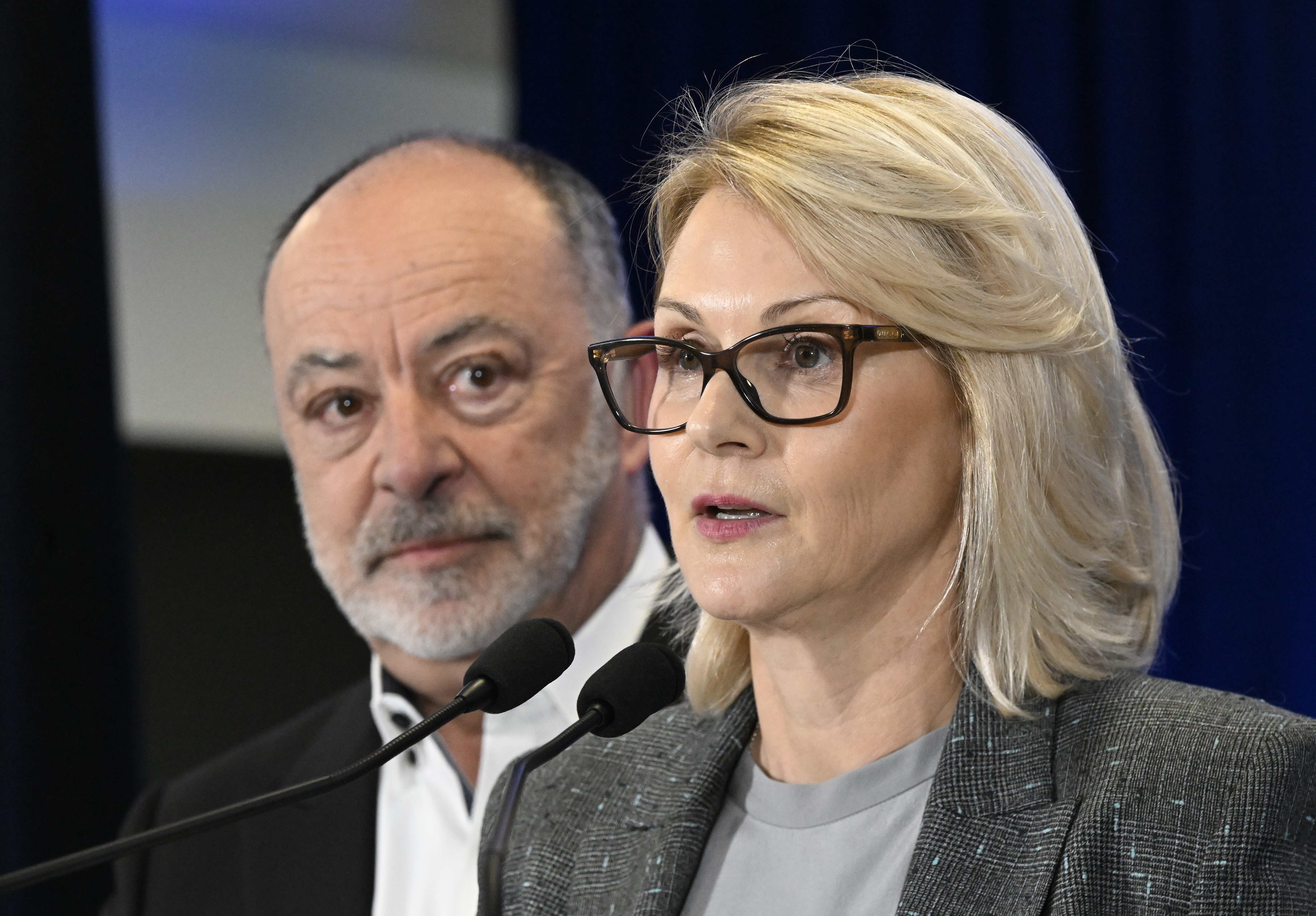 След като Квебек разкри самоличността на така наречения топ гън