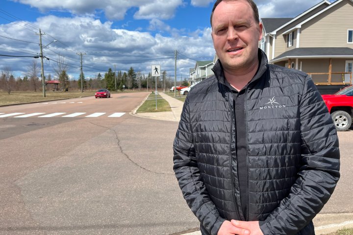 Street safety concerns raised after child struck by vehicle on way to school in Moncton