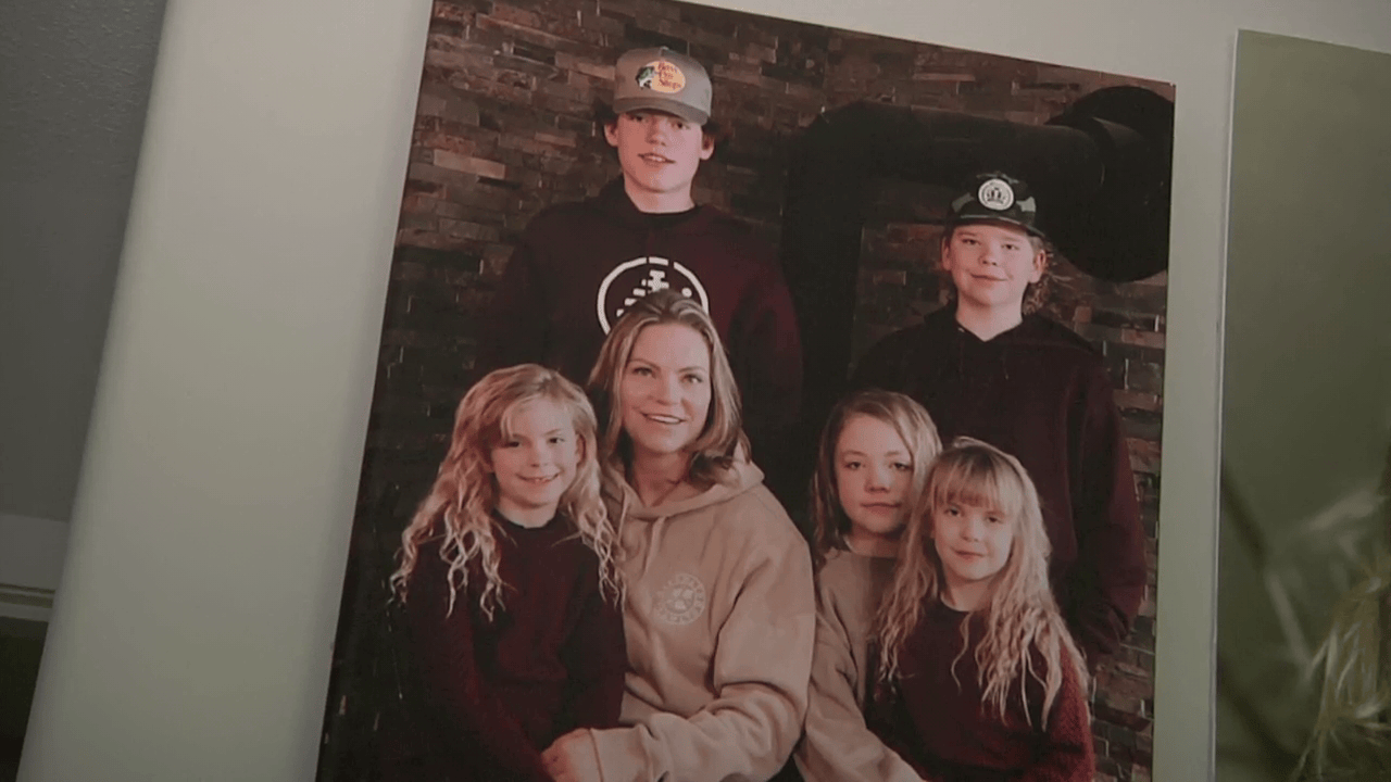 Family of mom and 2 kids killed in B.C. crash says ICBC compensation unfair - Vimarsana News