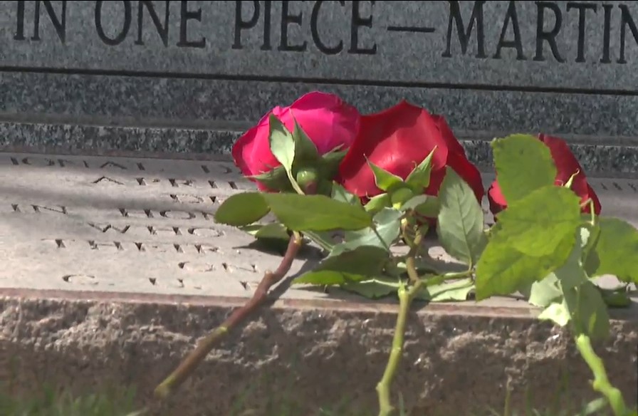 На 2 юли 2012 г Уенди Елън Нител получи телефонно обаждане