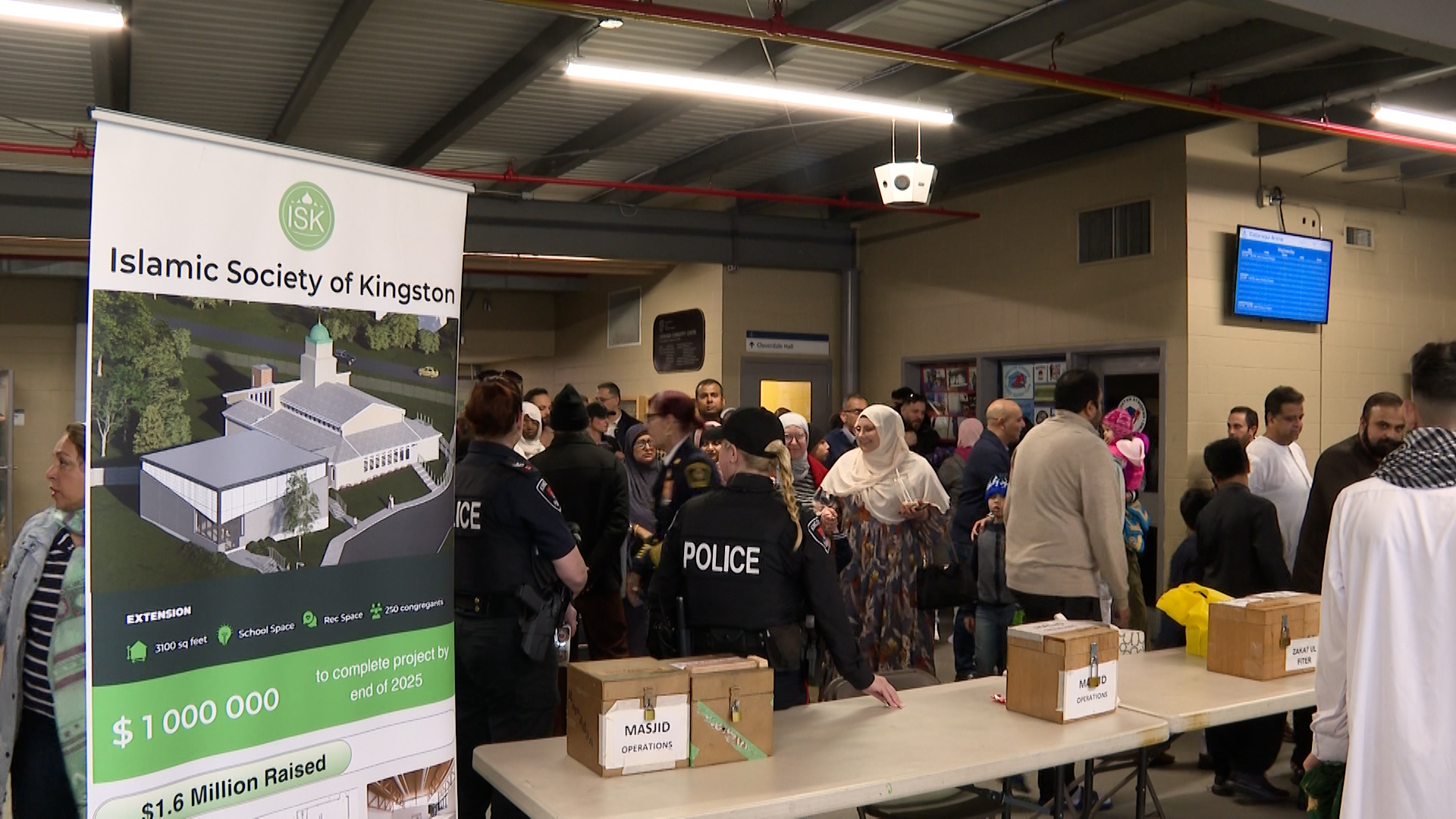 Ислямската общност на Кингстън се събра в сряда сутринта за