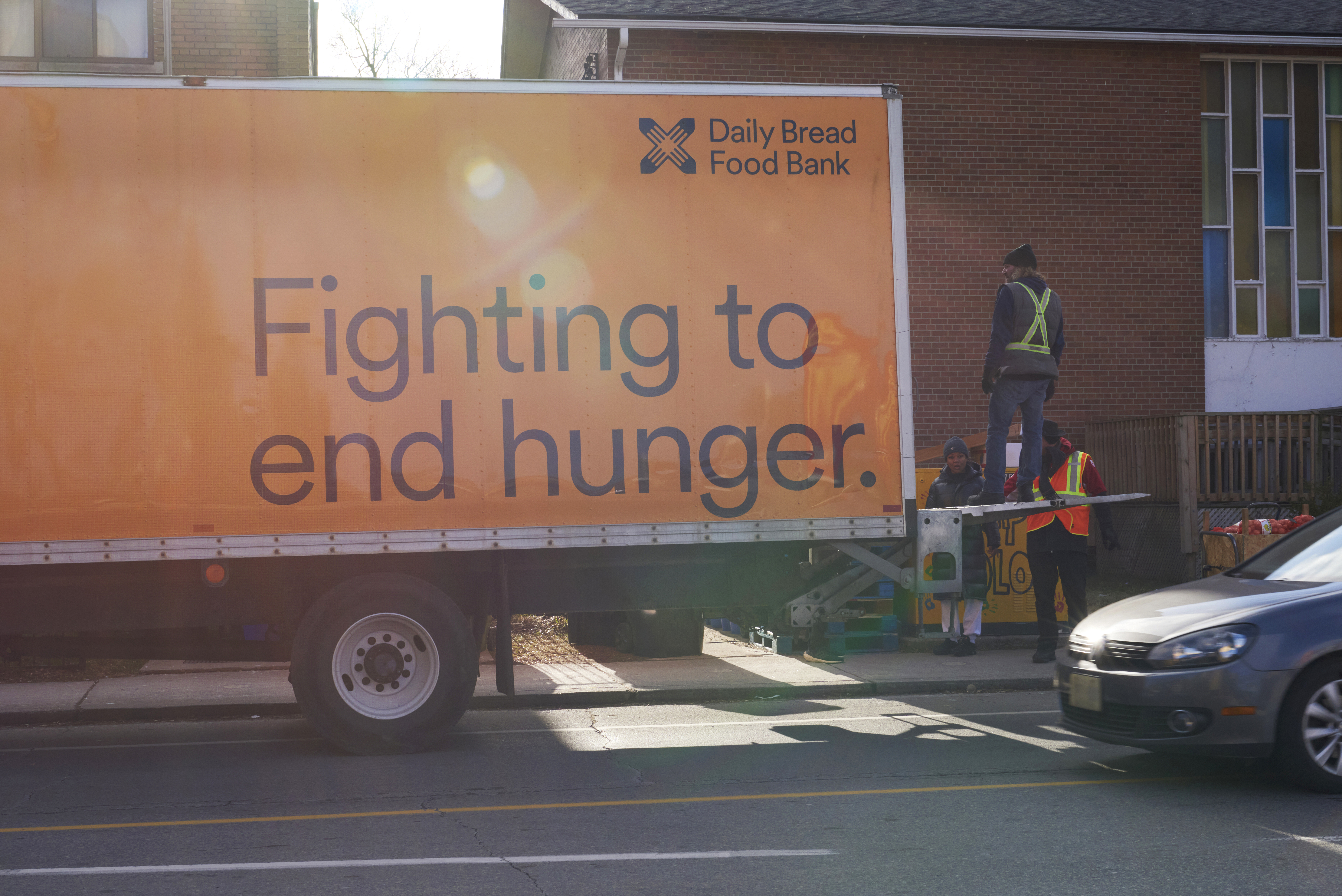 Средният доход на канадците спадна през 2022 г след като