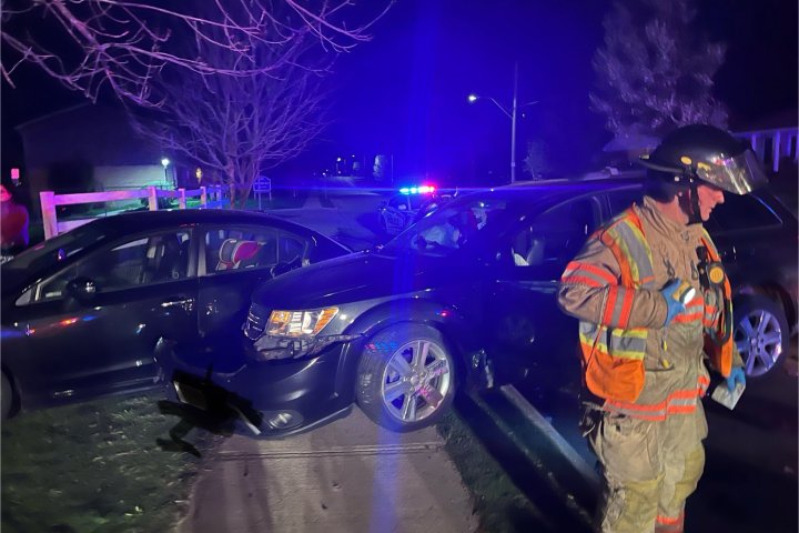 Car crashes into parked cars, 2 people rescued: London, Ont. fire crews