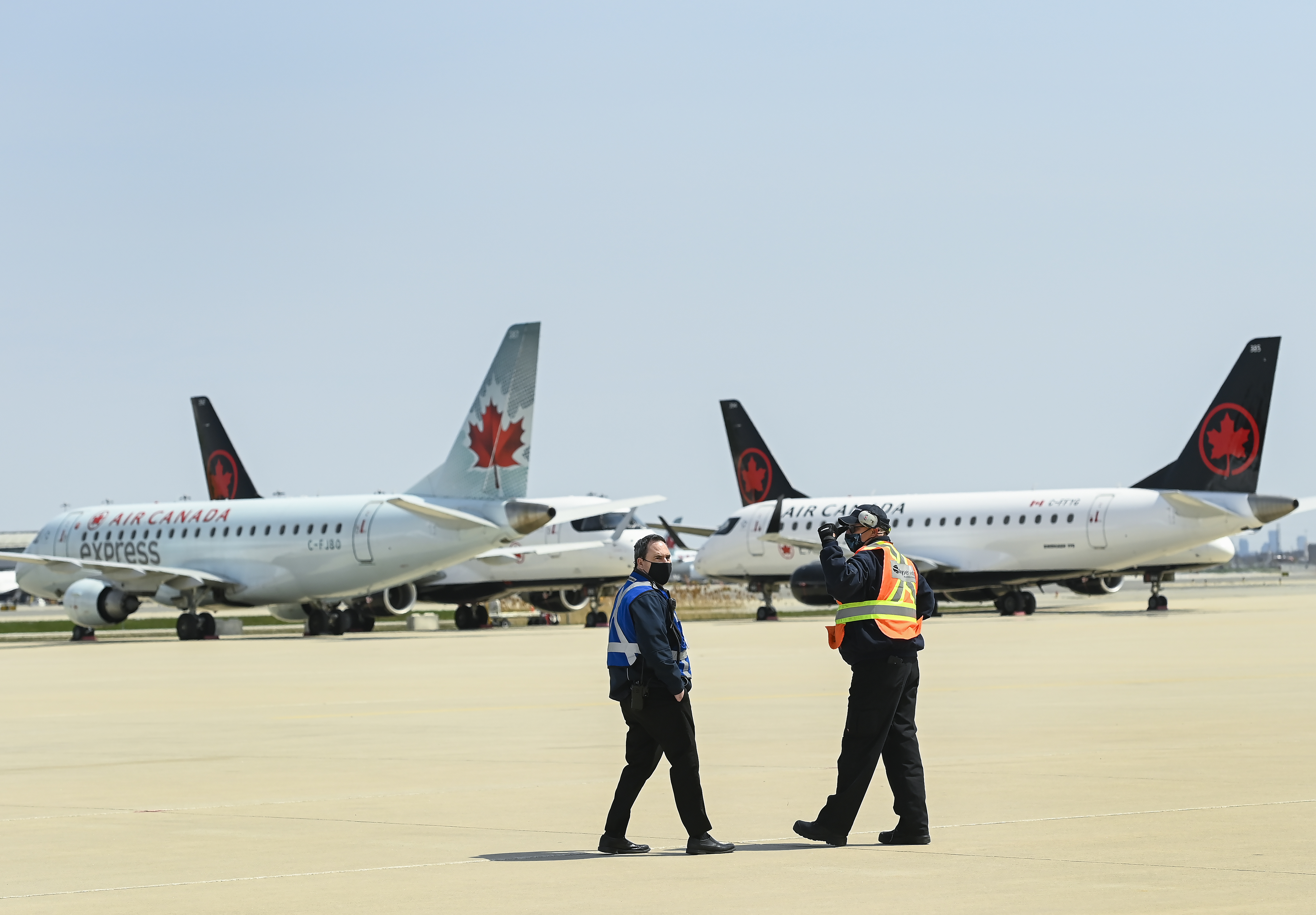 Food service strike: Air Canada, WestJet refine options at Toronto Pearson
