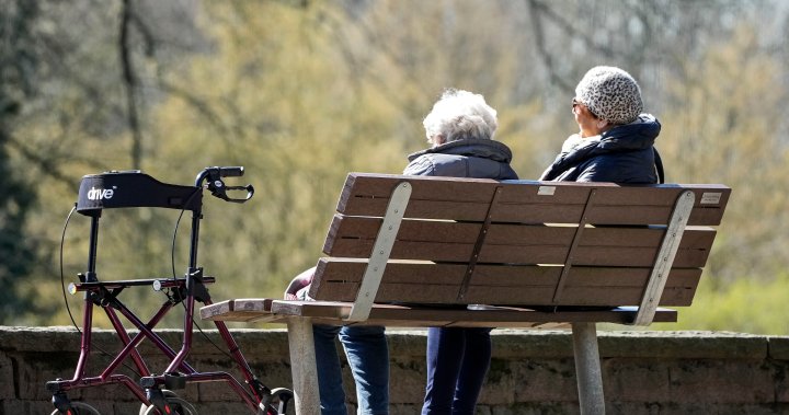 Германските пенсионери ще получат увеличение на пенсиите, което бие инфлацията. Какво трябва да знаете