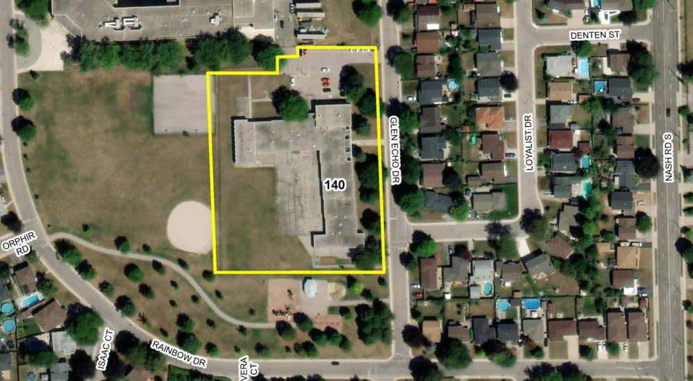 Committee votes down housing project on site of Glen Echo school in East Hamilton - image