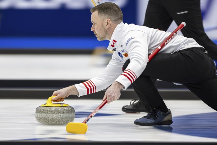 Gushue loses 7-6 to Retornaz at world men’s curling championship