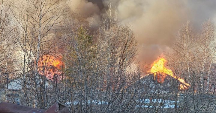Обявено е извънредно положение в Happy Valley-Goose Bay поради неконтролиран пожар