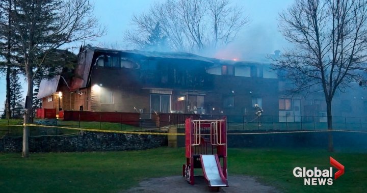 Арест за палеж, извършен след пожар в апартамент в Хейвлок, Онтарио.