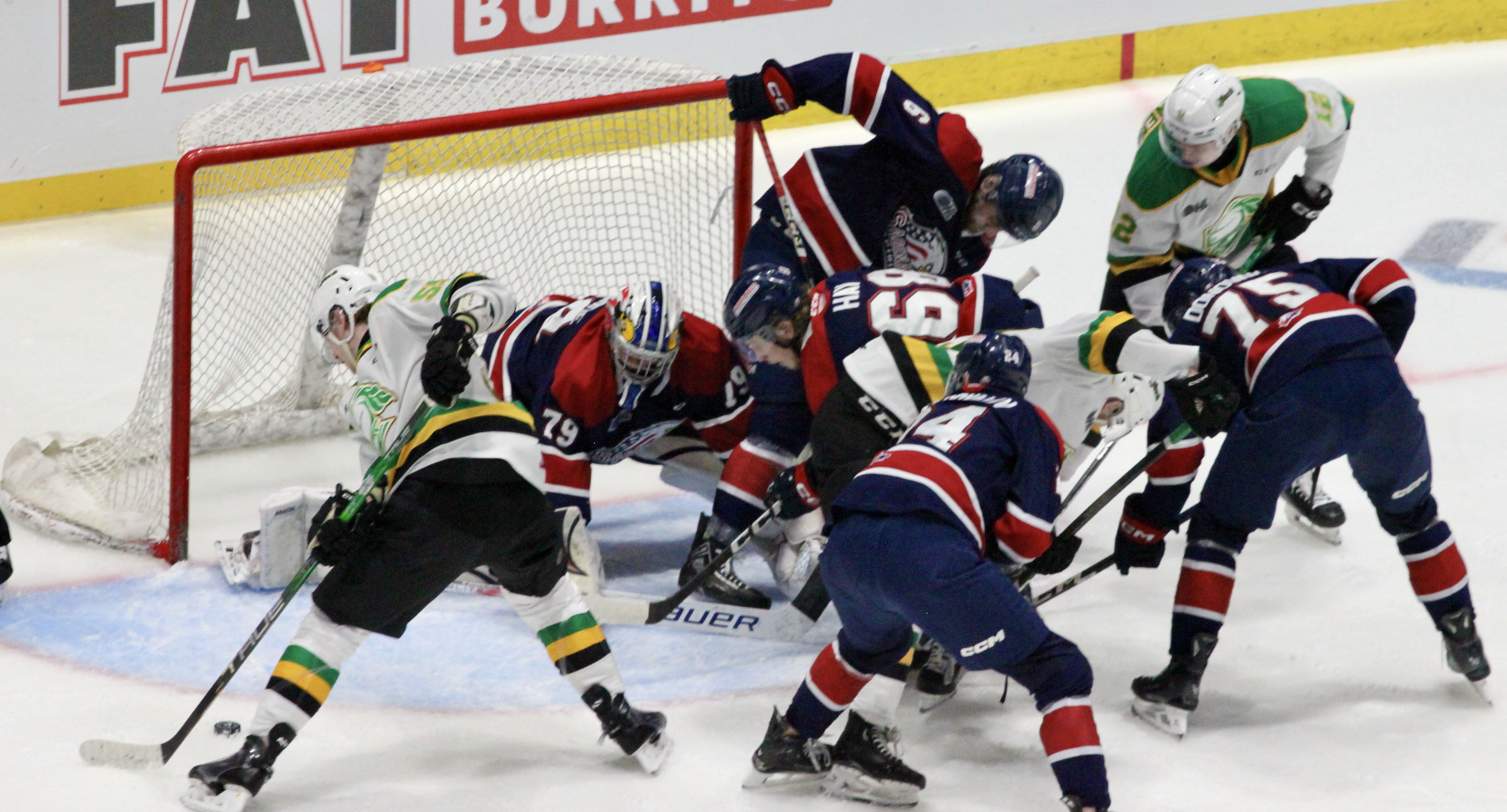 Сам О Райли вкара два гола и добави две асистенции когато