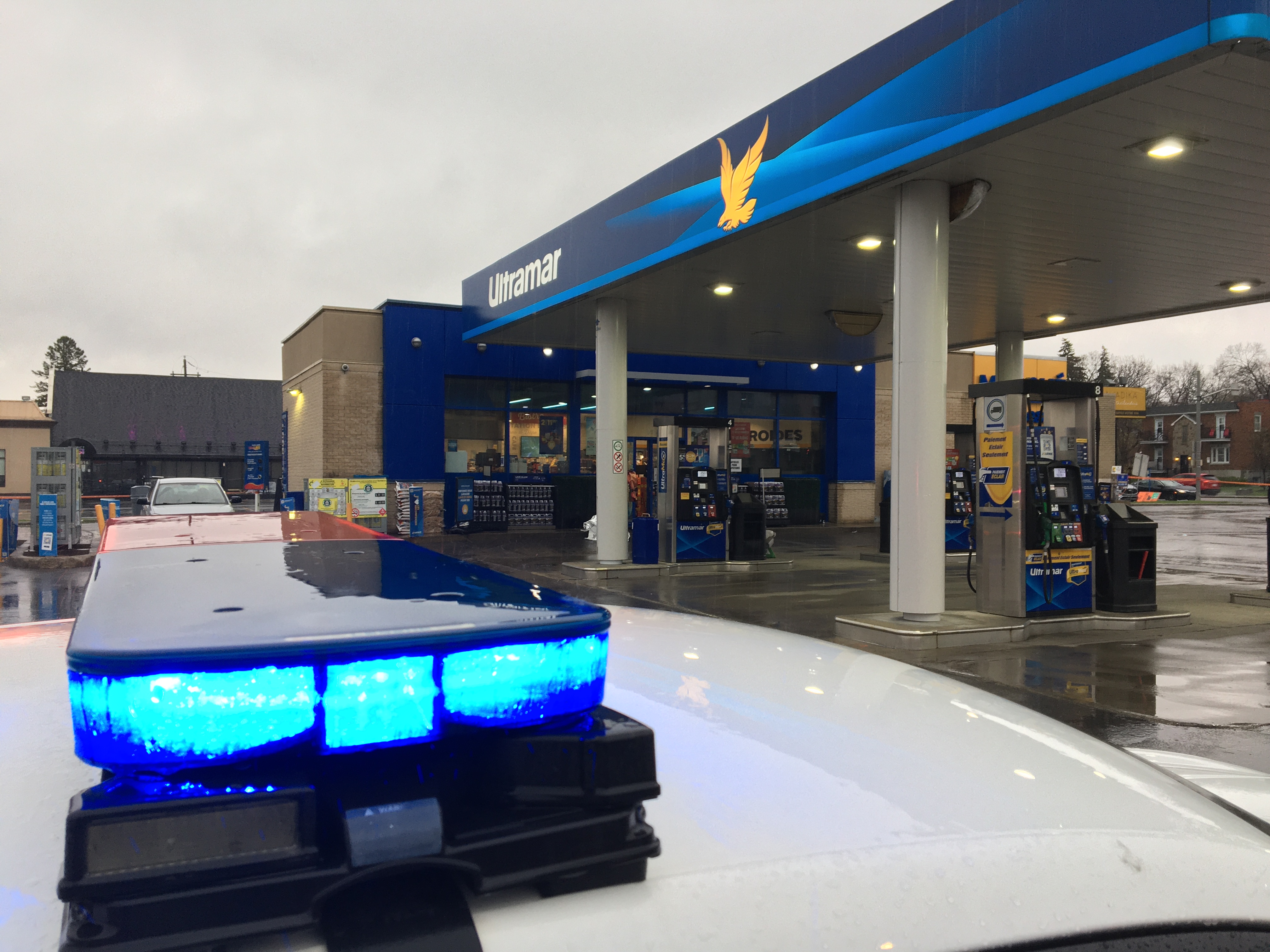 Gas station clerk stabbed several times during violent attack at Ultramar in Montreal