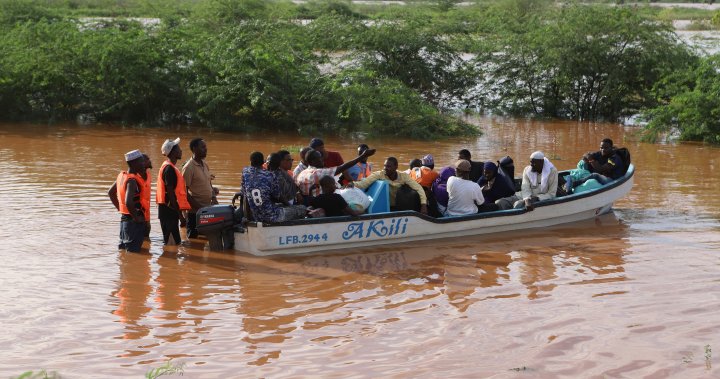 Наводнения в Кения: 40 загинаха при срутване на язовирна стена след проливен дъжд