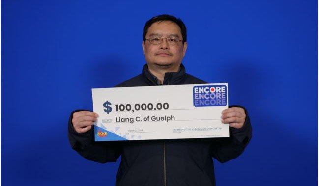 Един човек от Гуелф е с $100 000 по-богат.Liang Chen
