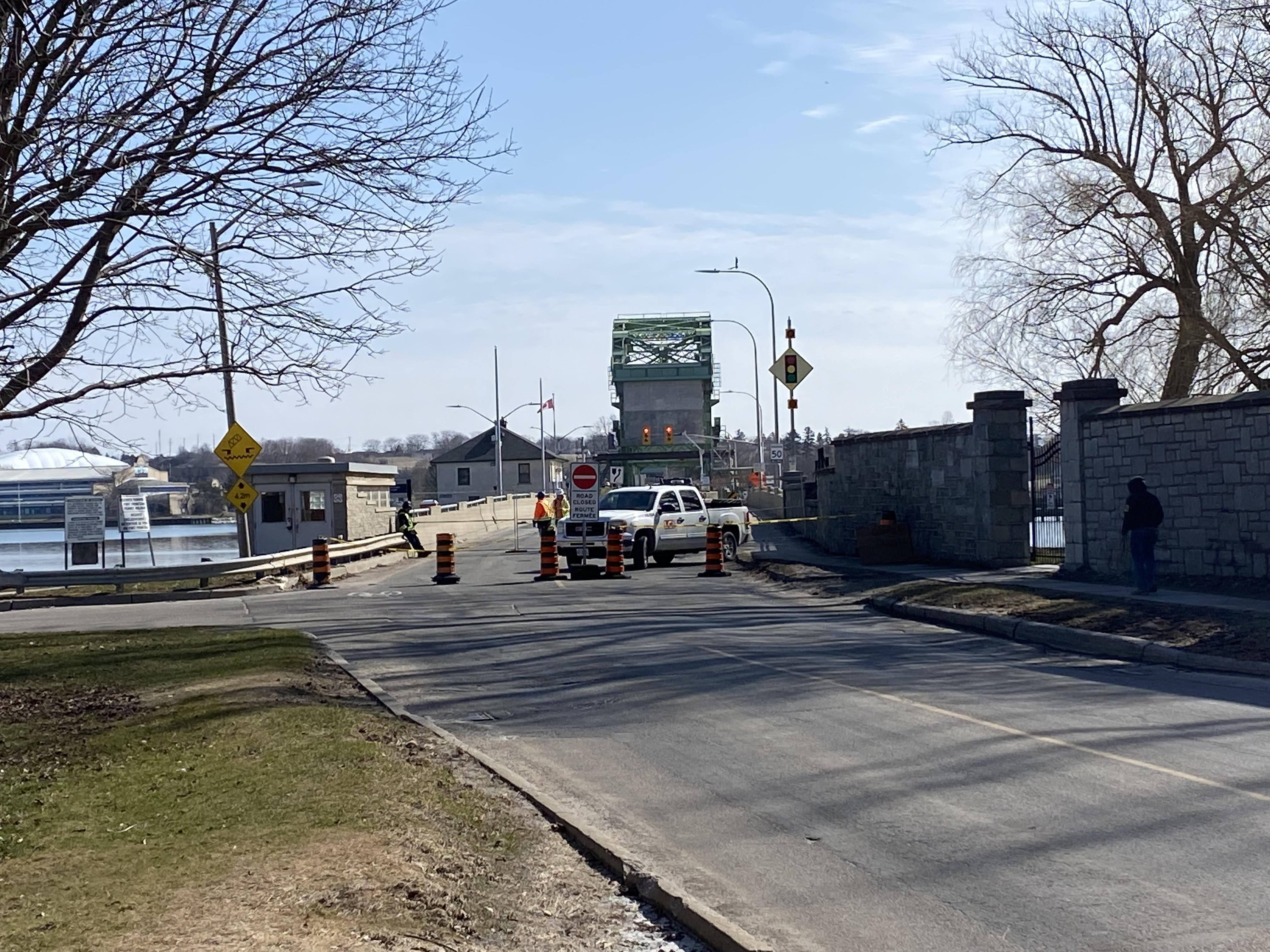 Кингстънската пътека LaSalle ще остане затворена няколко седмици докато се