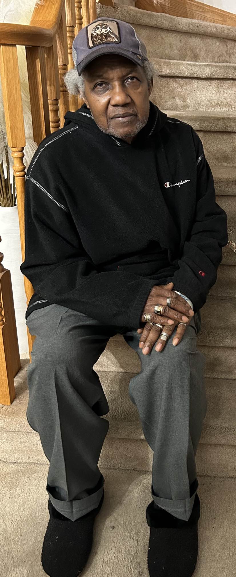 Toronto police are searching for a senior with dementia who was last seen leaving his home in North York on Tuesday for an afternoon walk.