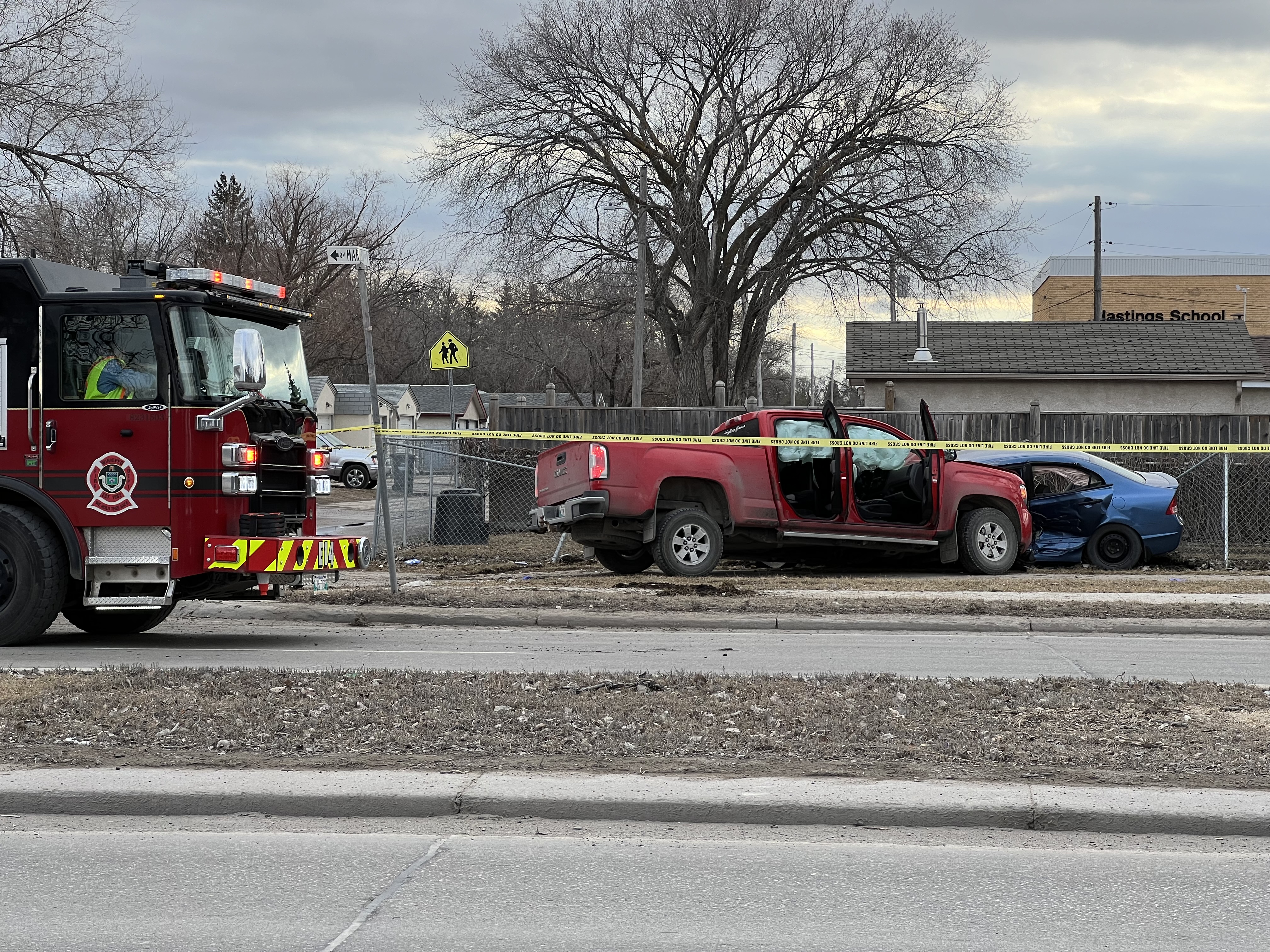 Следователи от отдела за движение по пътищата на Уинипег разследват