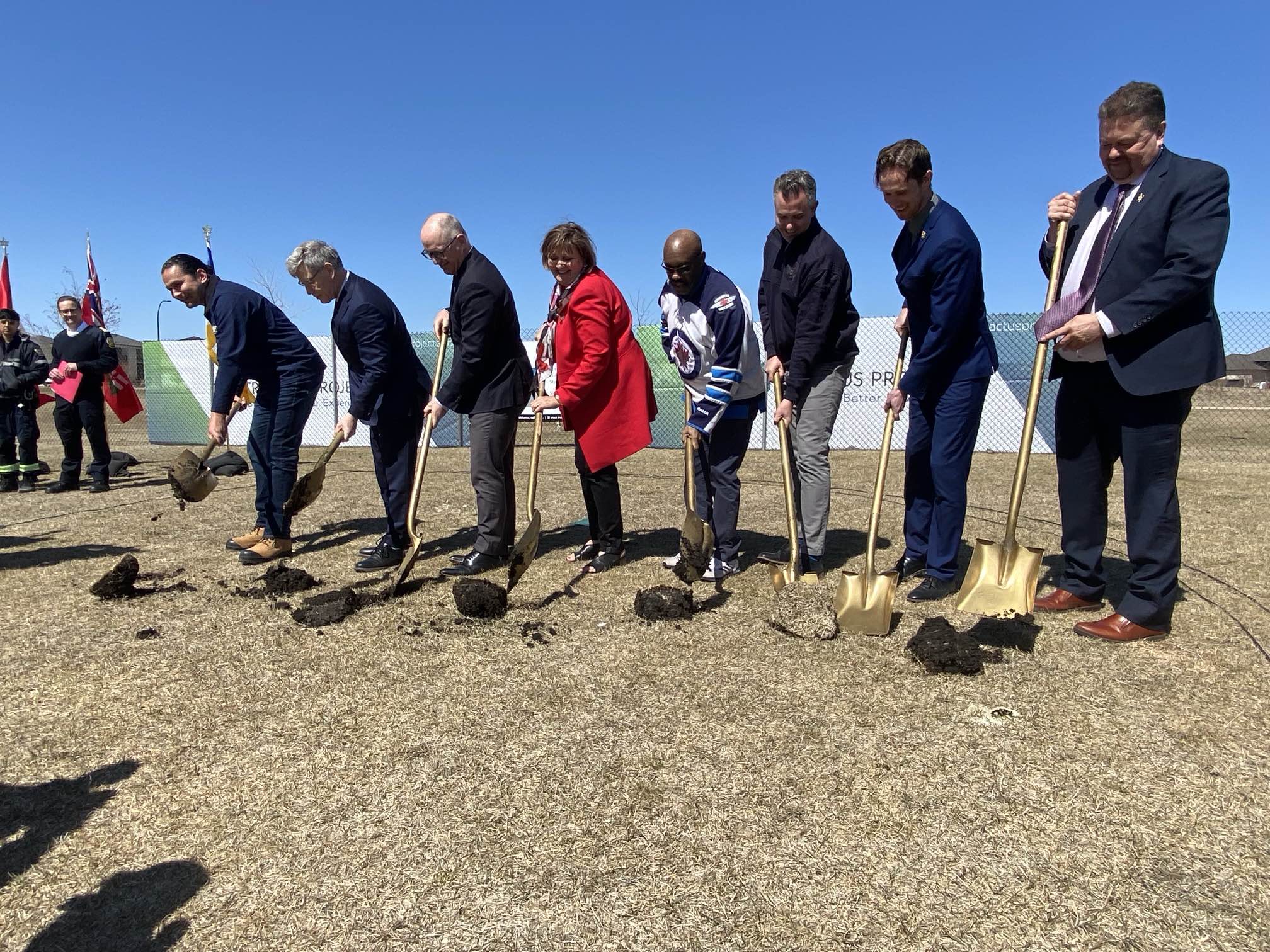 Строителството на нова местна противопожарна зала в югозападен Уинипег трябва