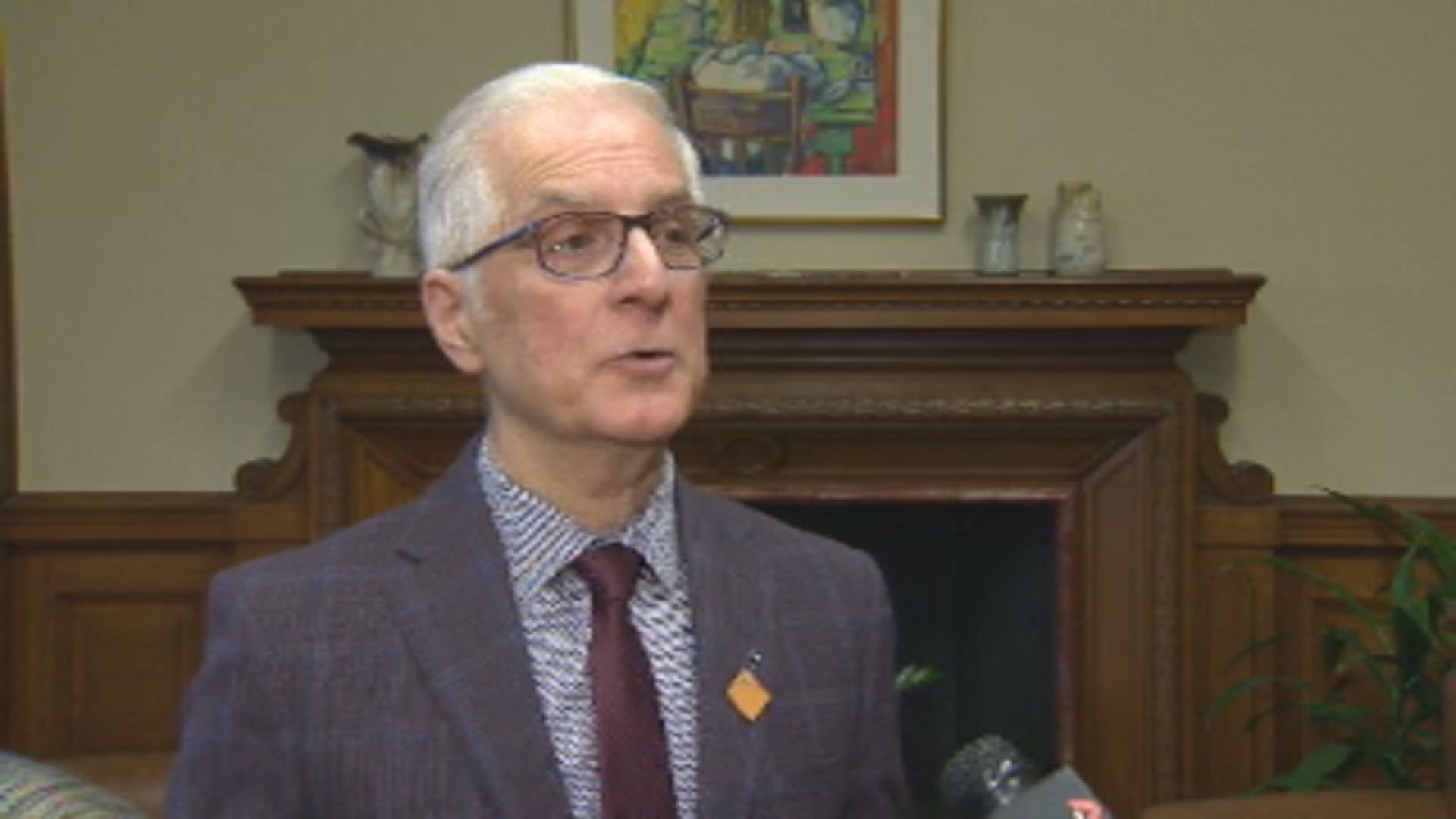 Consultations ongoing on whether cellphones will be permitted in
Manitoba classrooms
