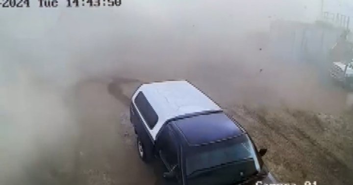 Драматично видео показва подобни на торнадо ветрове близо до Quesnel, B.C.