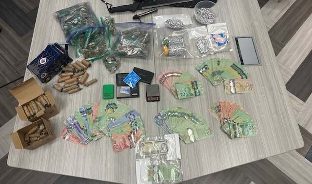 Петима арестувани в общността на Манитоба след арест на RCMP за наркотици