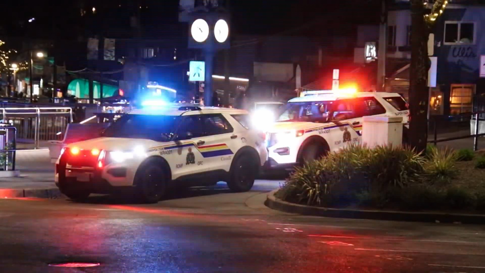 Един човек беше откаран в болница след като беше намушкан