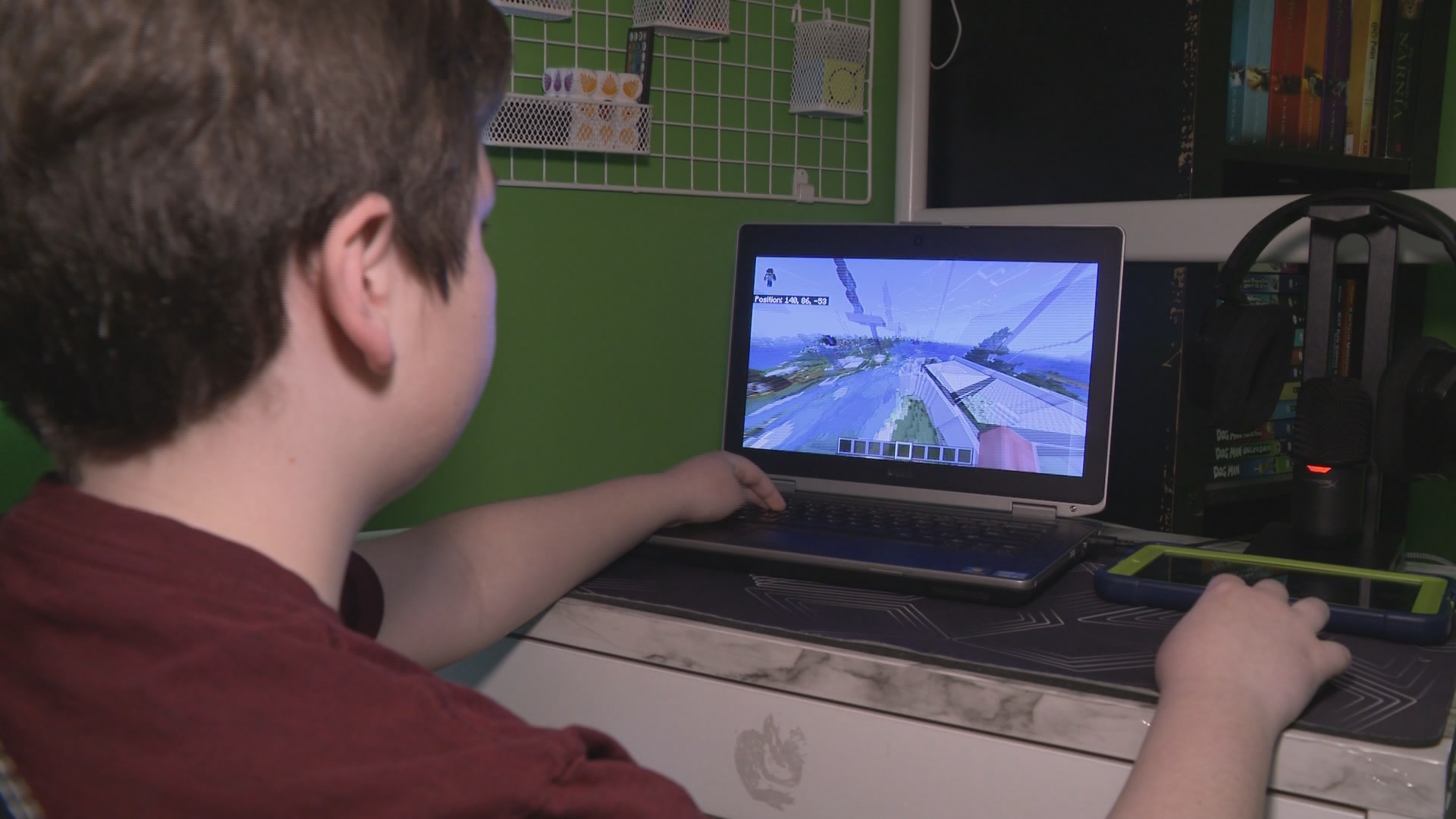 B.C. program uses video game Minecraft to help children process grief