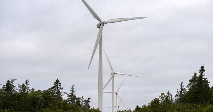 Вятърните и слънчеви оператори в Канада са призовани да намалят