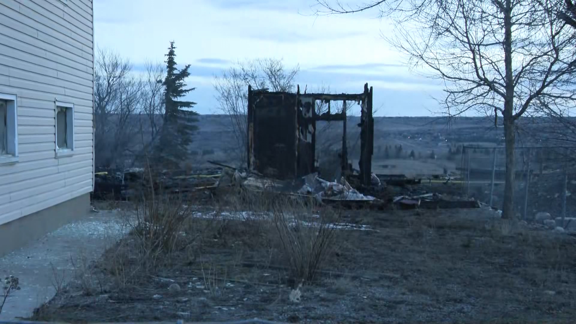 Тимеща купчина отломки е всичко което е останало от голям