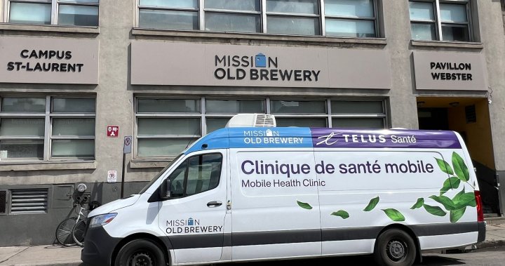 Мобилната здравна клиника в Монреал помага на бездомните да излязат от палатки в апартаменти