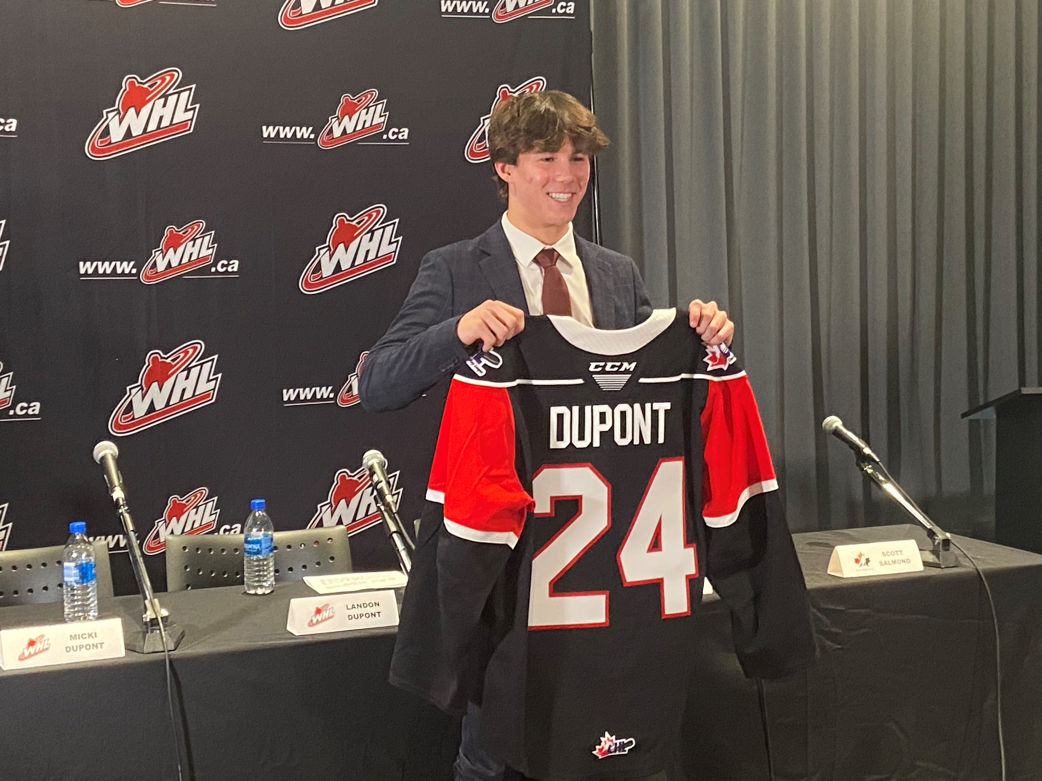 Западната хокейна лига WHL   представи най новия си изключителен играч в