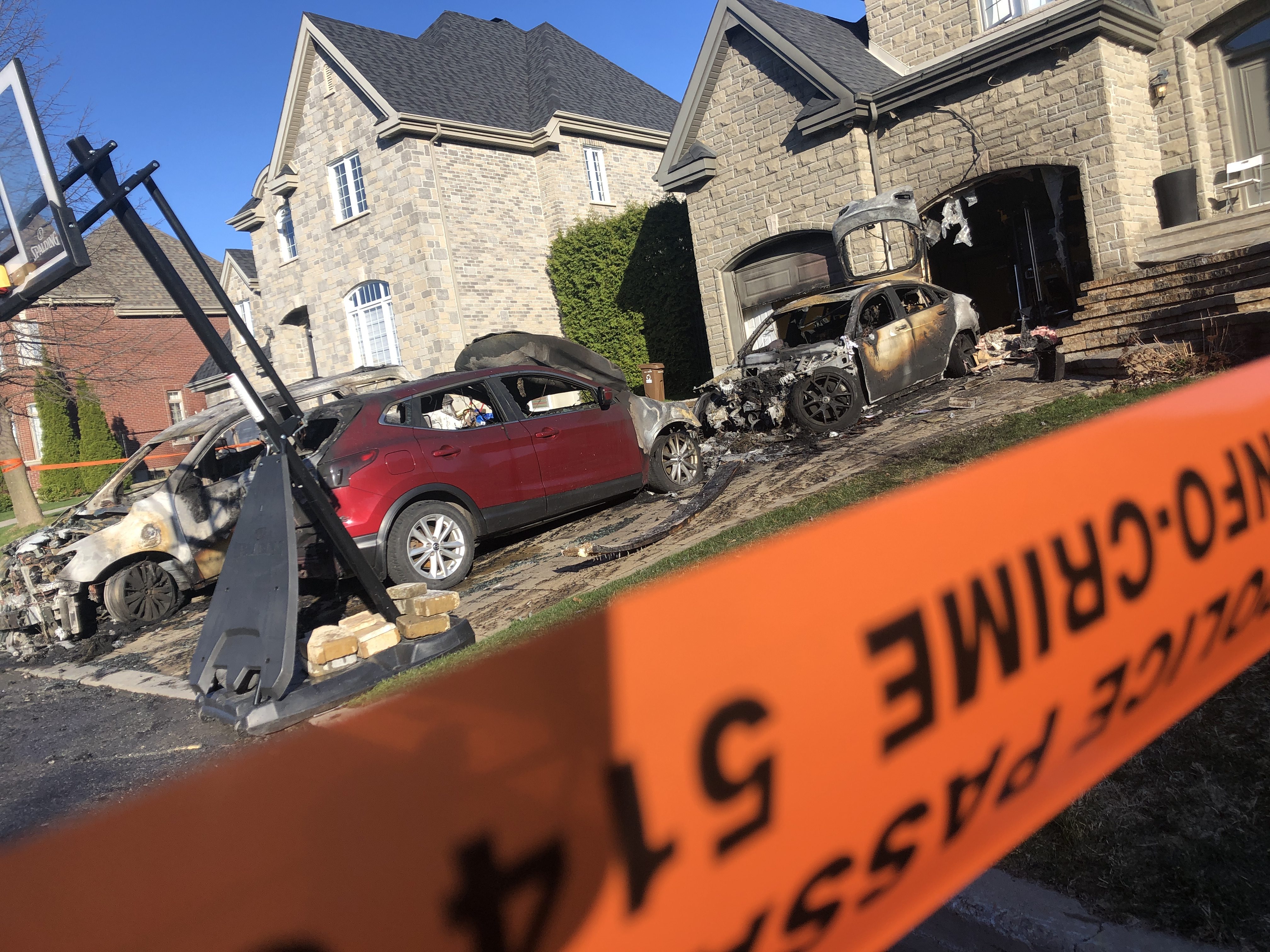 Жителите на тиха жилищна улица в Ил Бизард се събудиха от