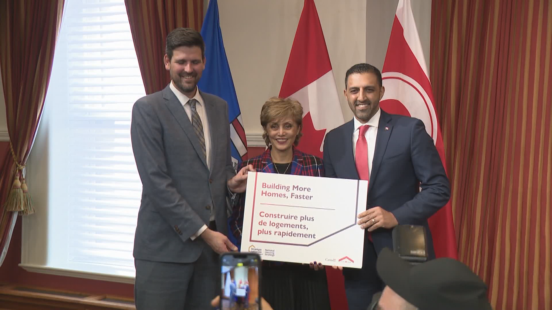Alberta considers banning deals between municipalities and Ottawa without provincial approval - Vimarsana News