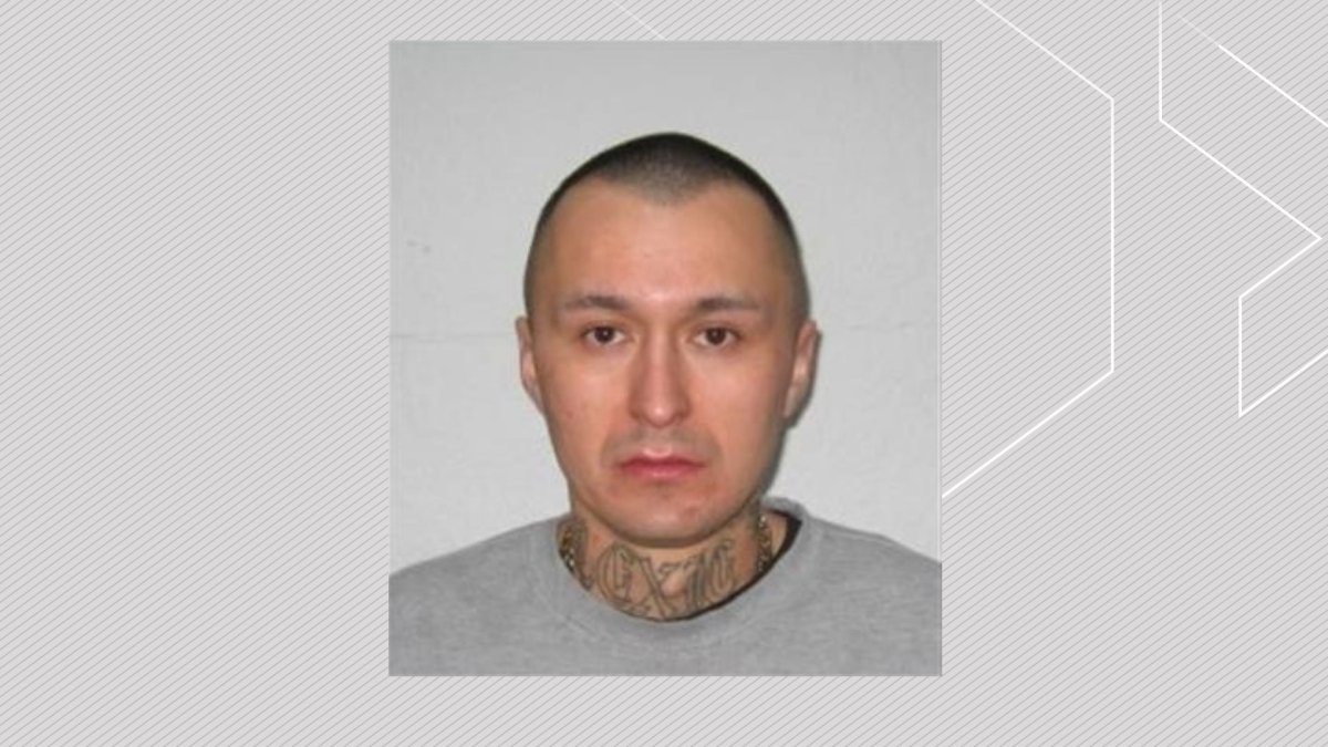 The Correctional Service of Canada said Kelvin Aubichon, 30, escaped from the Stan Daniels Healing Centre in Edmonton.