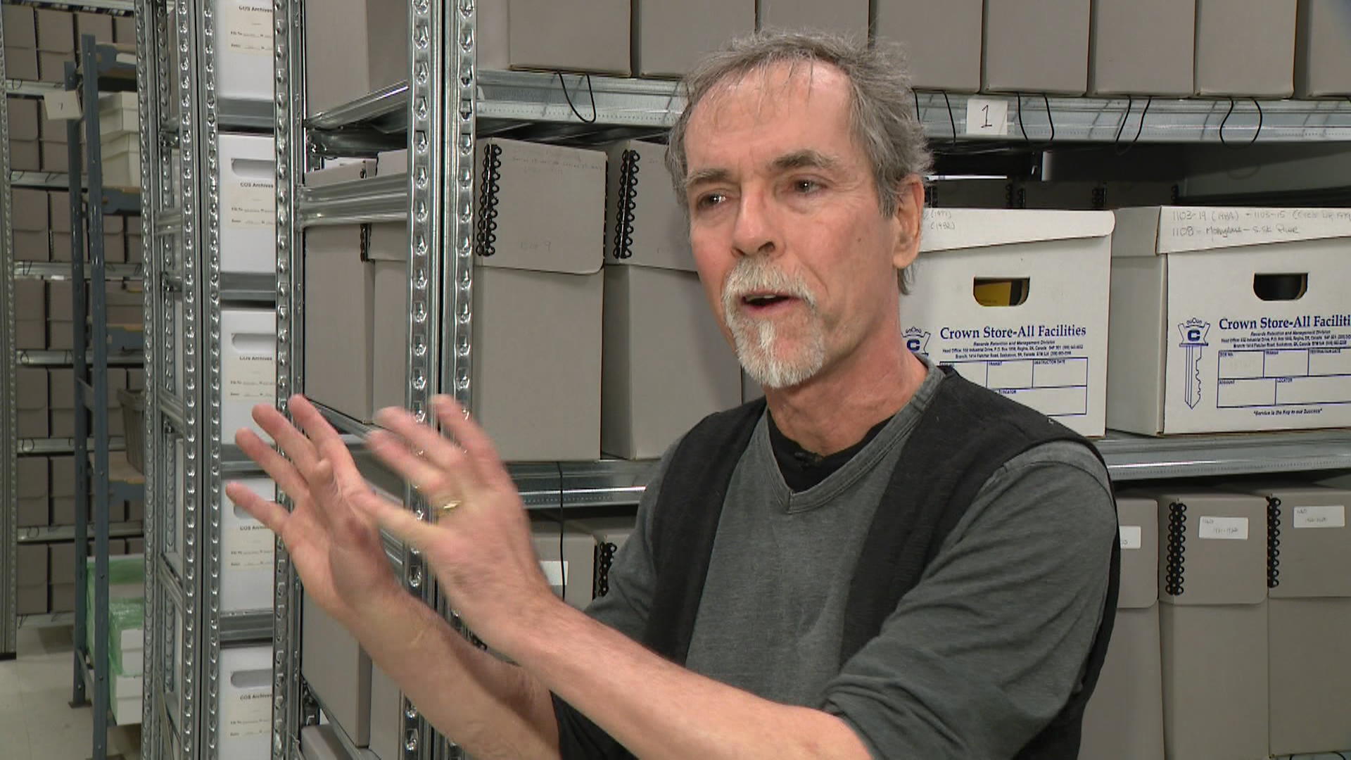 Архиви нека сами да открием кои сме защо сме и