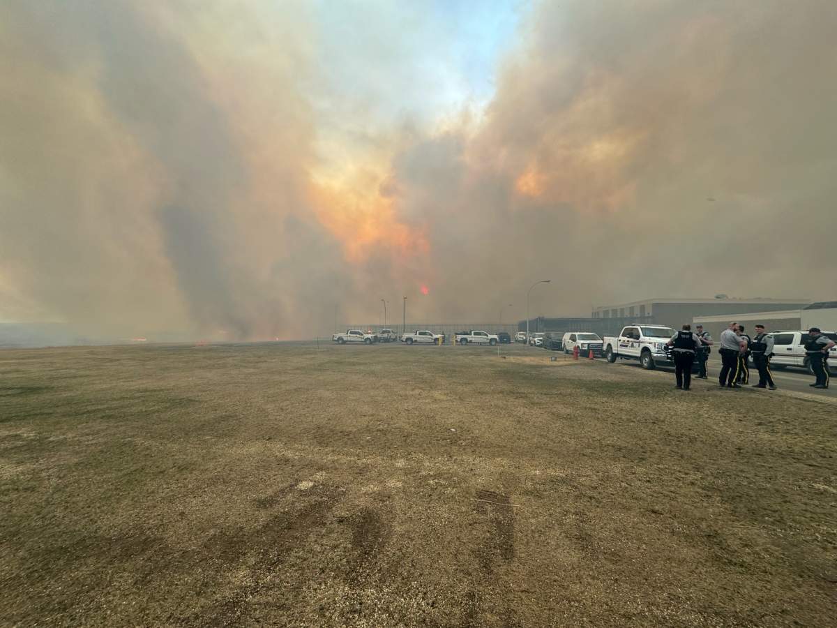 Officials working on re-entry plan for wildfire evacuees near Peace River - image