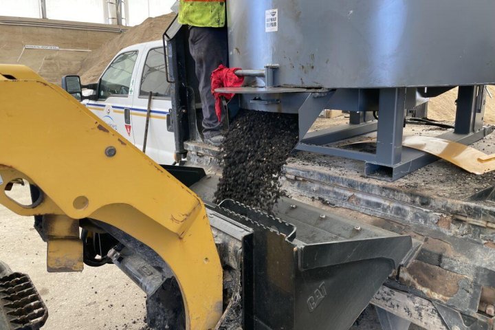 Winnipeg testing new approach to repairing potholes this season