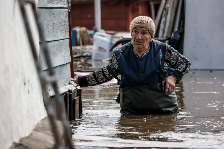 Extreme flooding in Russia, Kazakhstan force more than 100K to evacuate
