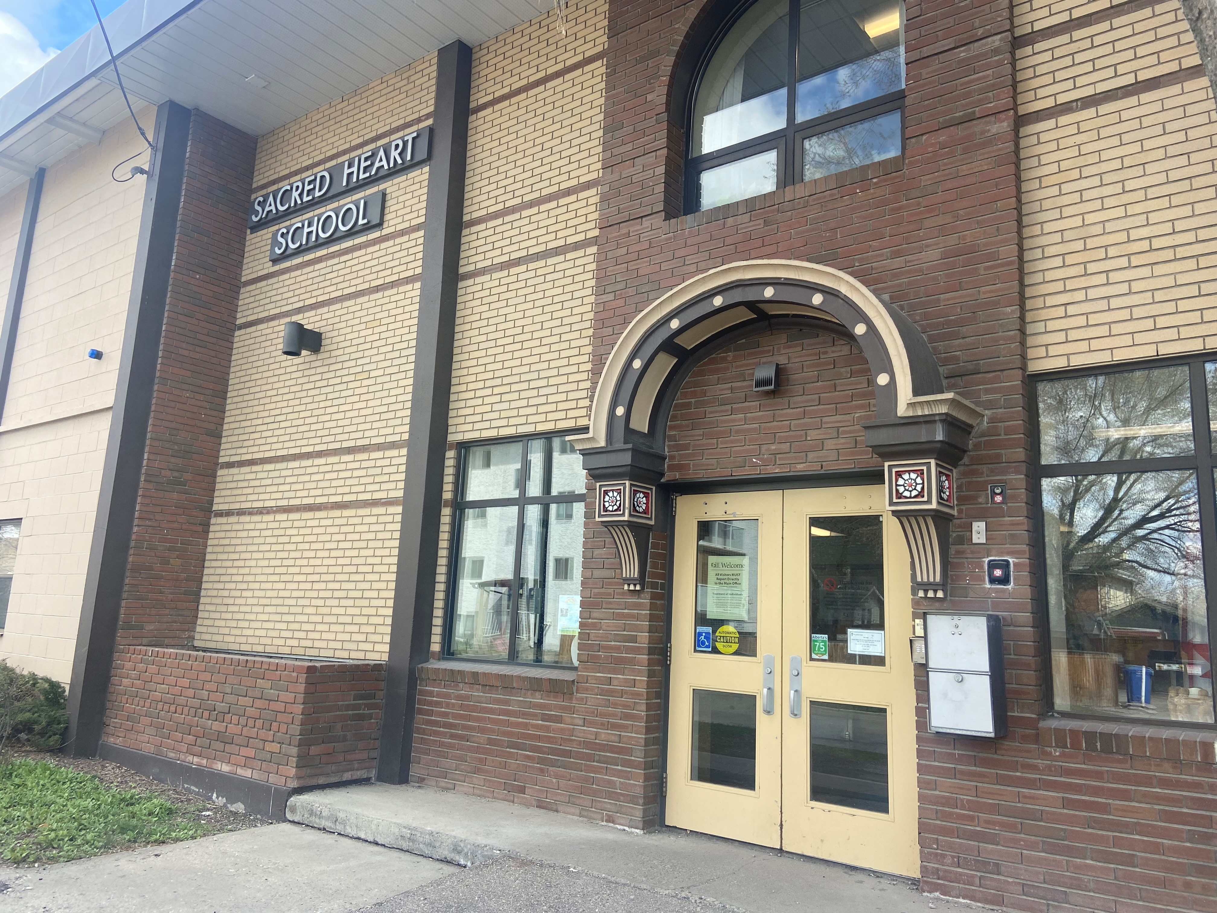 Calgary school principal charged with possessing, accessing child pornography - Calgary - Vimarsana News